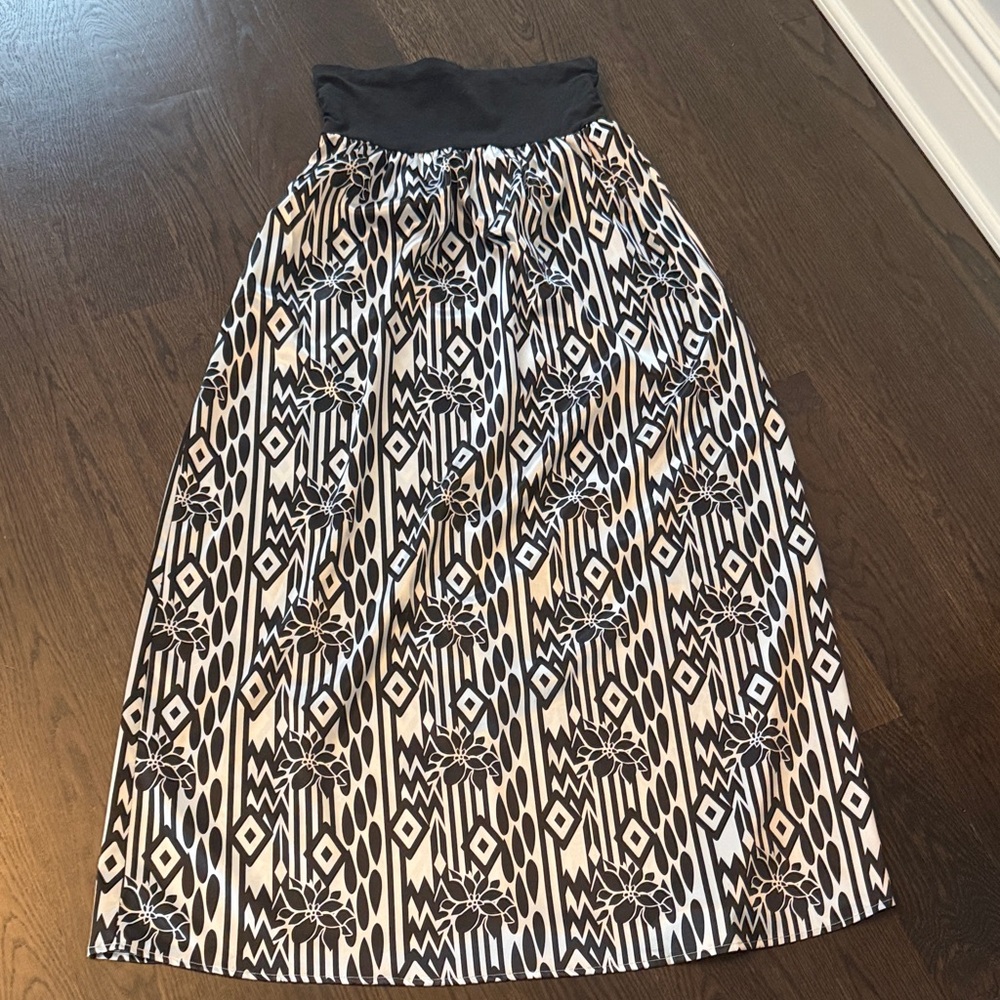 Everly Grey Black and White Patterned  strapless dress
